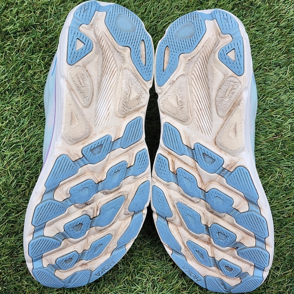 HOKA CLIFTON 9 - Womens Athletic Shoes - SIZE 10B - Picture 8 of 9